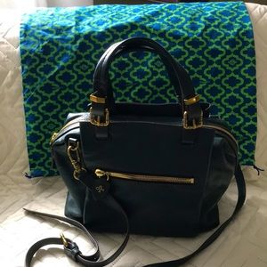 Oryany Green Leather expandable satchel crossbody bag.
